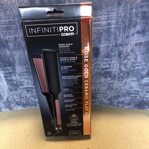 Brand new con air hair straightener